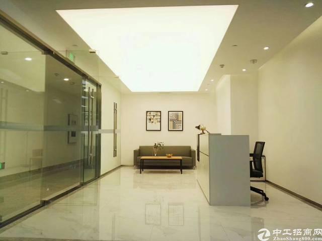 南山西丽大学城地铁口全新精装写字楼251㎡