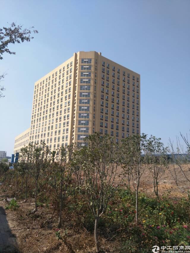 武汉东西湖区总部基地办公楼