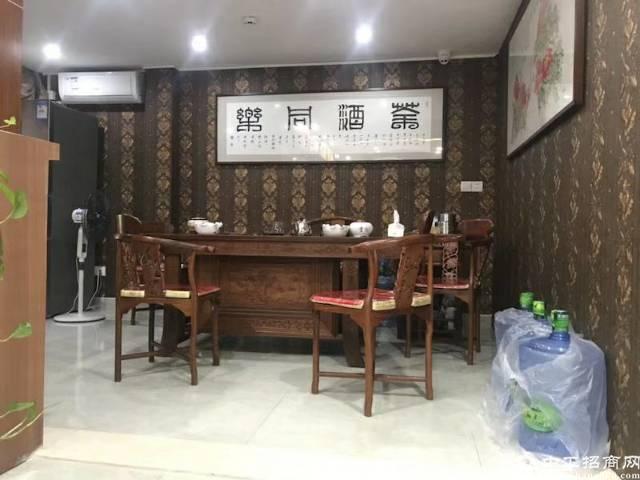 高端写字楼出租,面积560平方带办公家私
