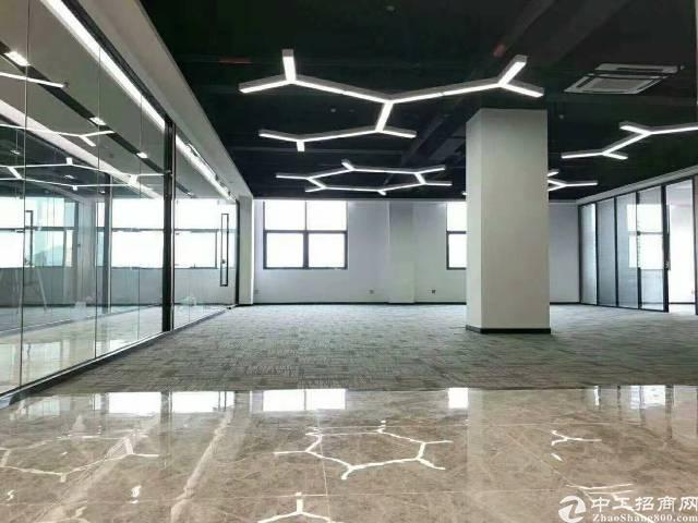 宝安区福永地铁口火爆写字楼320平出租