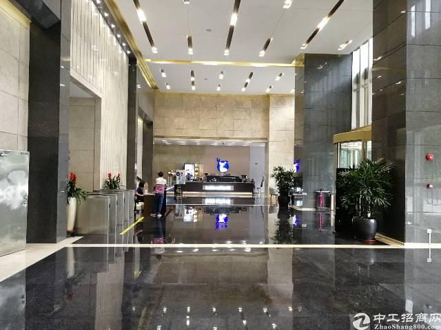 转租财富港大厦《坪洲地铁站300米》290平米带家私