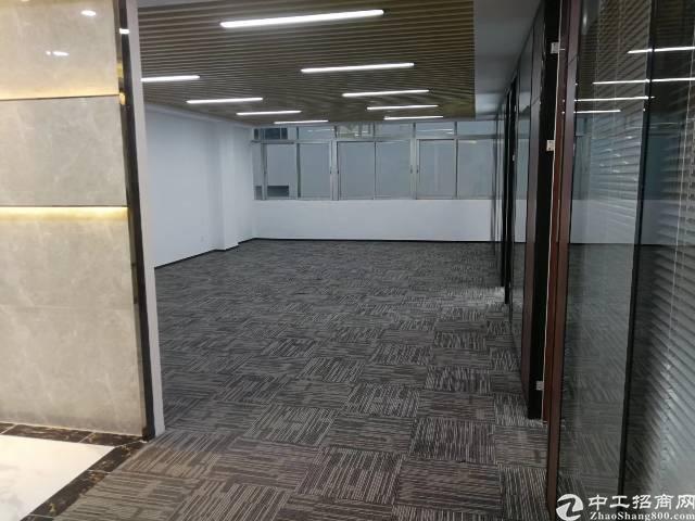 转租财富港大厦《坪洲地铁站300米》290平米带家私