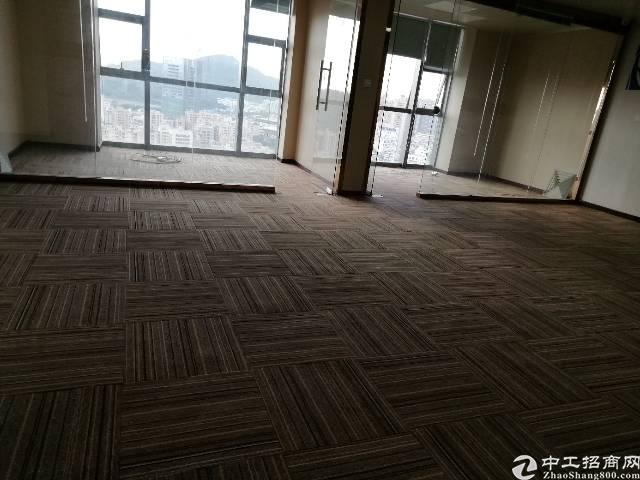 美兰商务中心300平高区精装写字楼出租