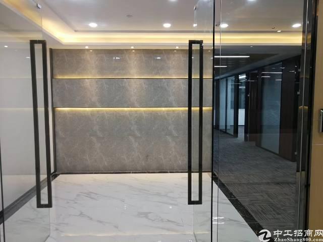 转租财富港大厦《坪洲地铁站300米》290平米带家私