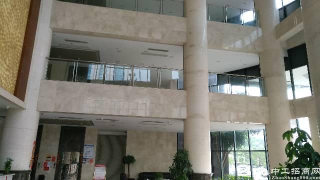 龙岗南联爱南路旁大型商务大厦写字楼5200平招租
