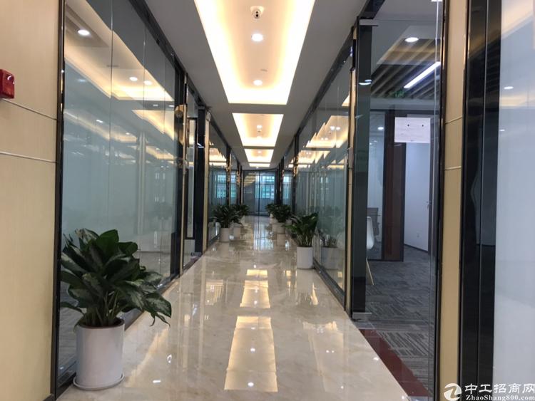 美生慧谷科技园地铁口物业,192平精装修,拎包入住