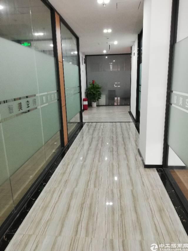 福永地铁口兼看湖景50平办公室出租