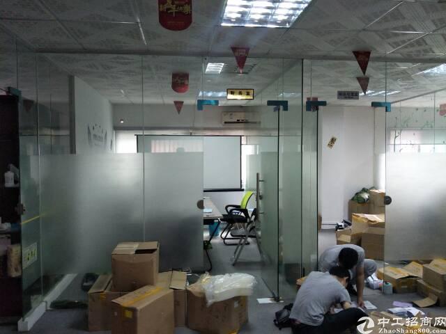 民治地铁口电商园新出精装修办公室500平(可分租,不要转让)