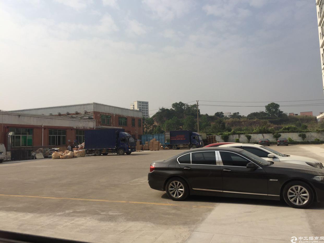 观澜青平高速公路边上新出了一个1000平方左右的仓库厂房出租