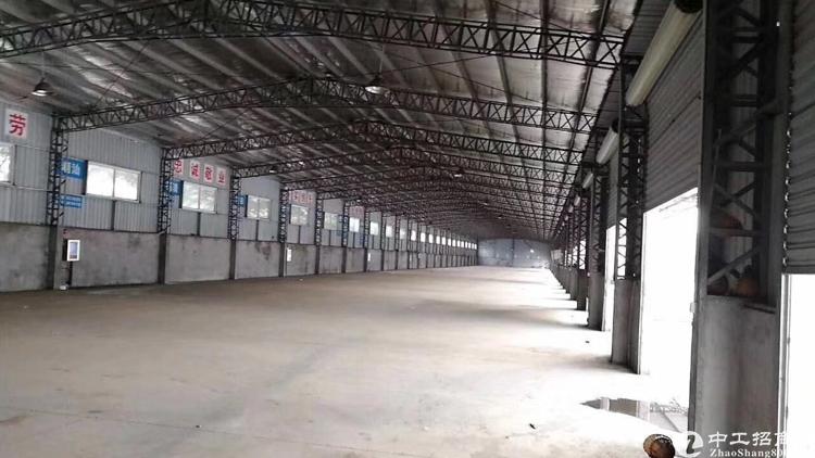 观澜大富工业园临街专业物流仓库，4000平，空地一万平，