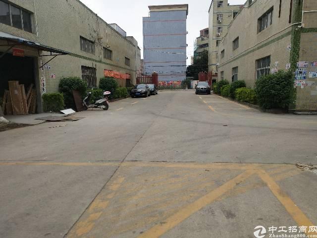 惠州厂房出租 惠阳秋长白石工业园分租一楼300 厂房简介:惠阳秋长白石
