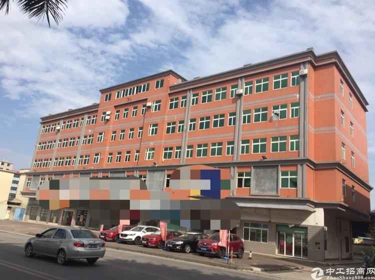 黄江镇中心区交通方便80个停车位