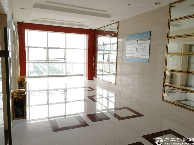 宝安西乡地铁口80至200平米办公写字楼出租