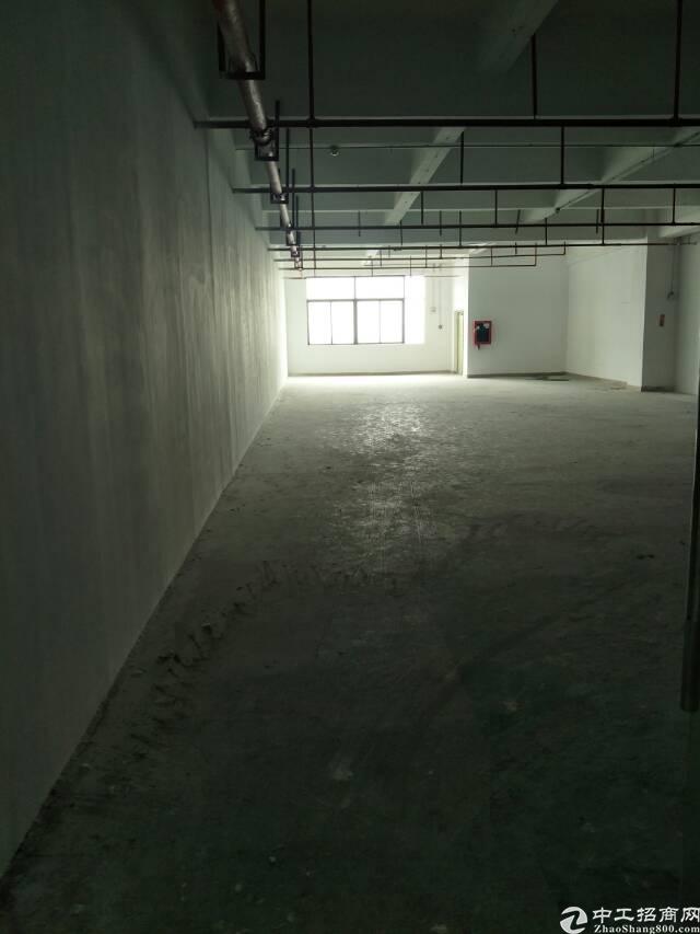 福永机场旁