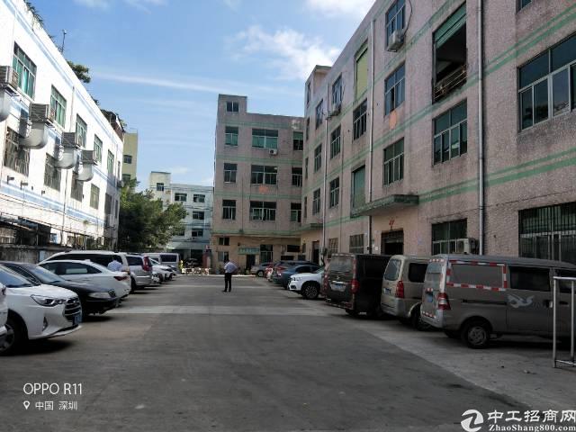 龙岗爱联嶂背工业区一楼1200平厂房出租