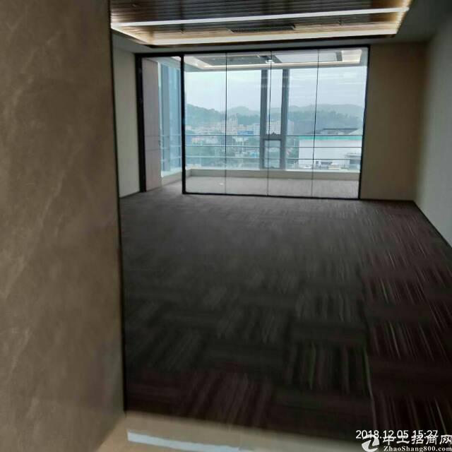 平湖精装写字楼6800平米出租100平米起