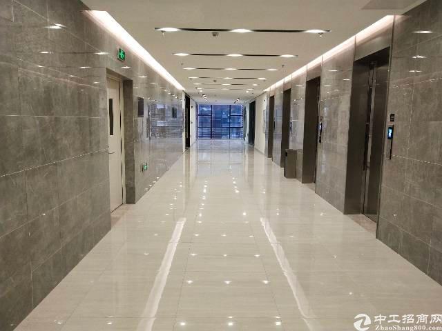 深圳龙华龙胜地铁口300平写字楼出租