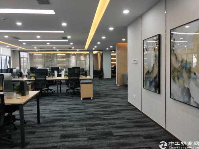 西乡沿江高速路口500平精装写字楼带家私3+1隔局招租