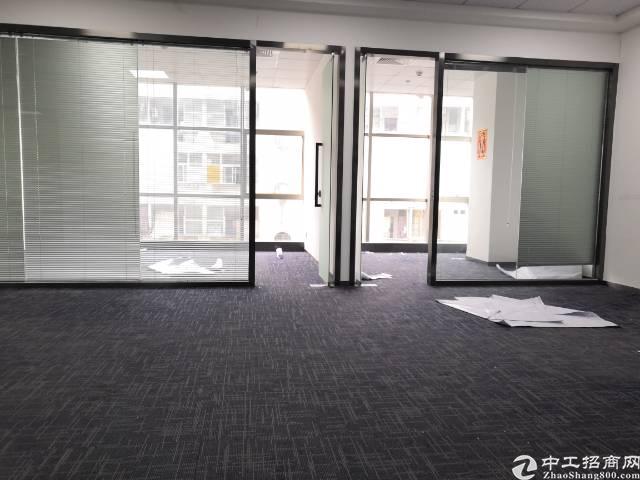 西乡地铁站明月花都350平写字楼物业直租