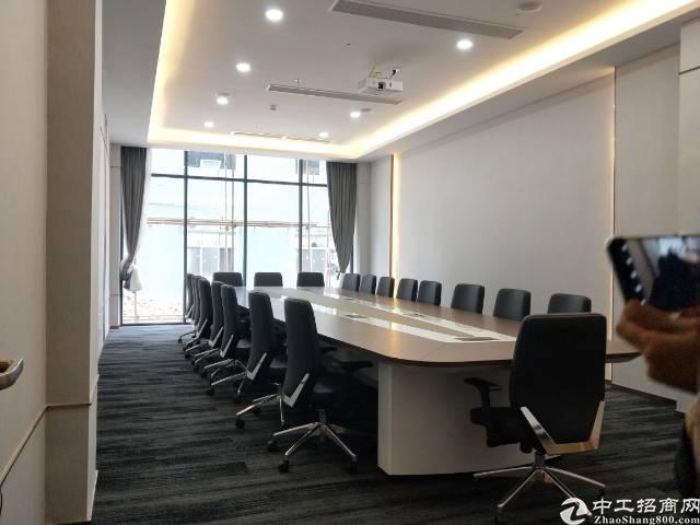 西乡沿江高速路口500平精装写字楼带家私3+1隔局招租