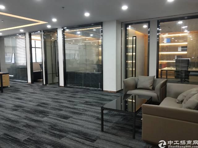 西乡沿江高速路口500平精装写字楼带家私3+1隔局招租