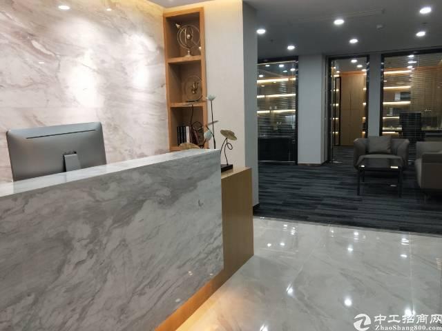 西乡沿江高速路口500平精装写字楼带家私3+1隔局招租