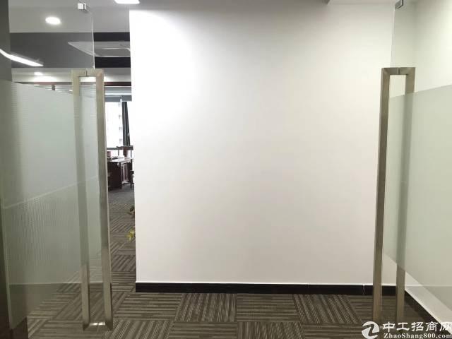 深圳龙华清湖地铁口豪华写字楼出租
