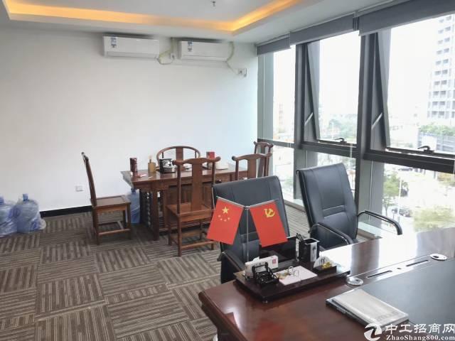 深圳龙华清湖地铁口豪华写字楼出租