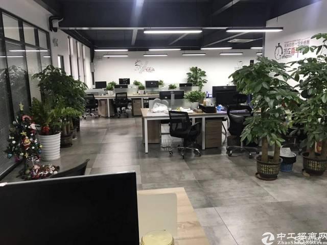 黄埔渔珠稀有独栋别墅、1000平带豪华装修及阳台