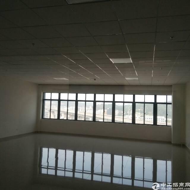 横岗荷坳地铁附近楼上精装修2000平出租大小分租
