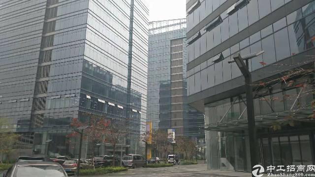 新华大面积写字楼出租,13万平方,适合酒店、商务、企业办公楼