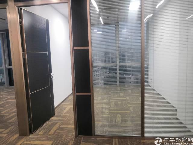 精装修写字楼120平~600平