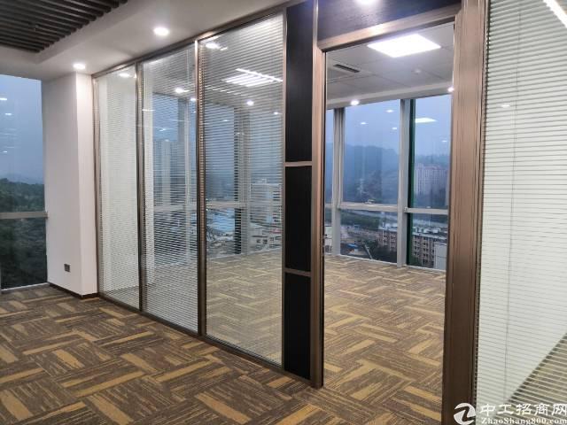 西乡地铁口豪华装修写字楼300平起