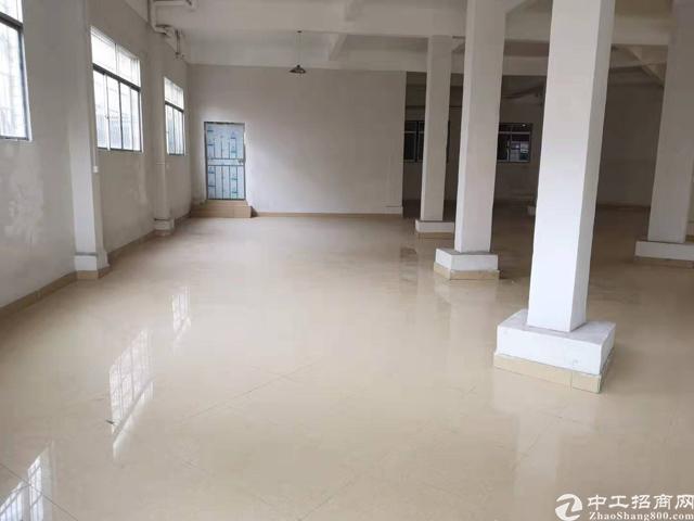 位于天河西黄村北环路有500仓库出租，价格实惠，已铺好地砖！