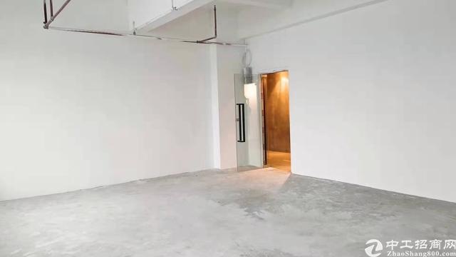 坐落于天河智慧城龙洞迎龙路有3000平写字楼出租,地铁口附近