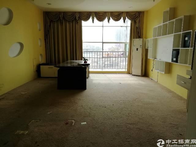 西乡新出1100平办公室适合传媒摄影培训成熟地段