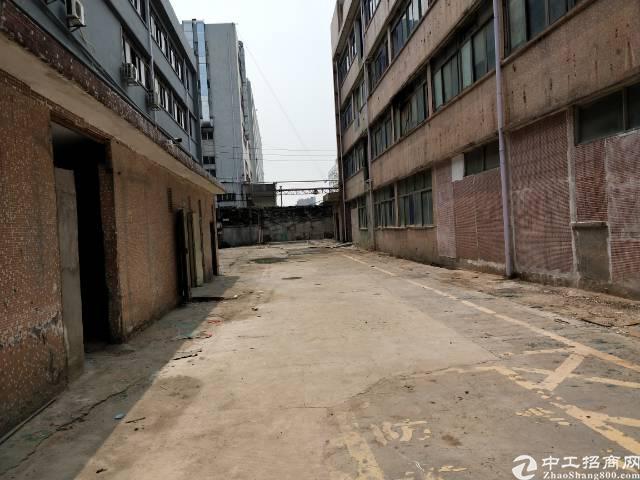 深圳仓库出租 宝安仓库出租 福永仓库出租 > 福永怀德翠岗一楼600平米
