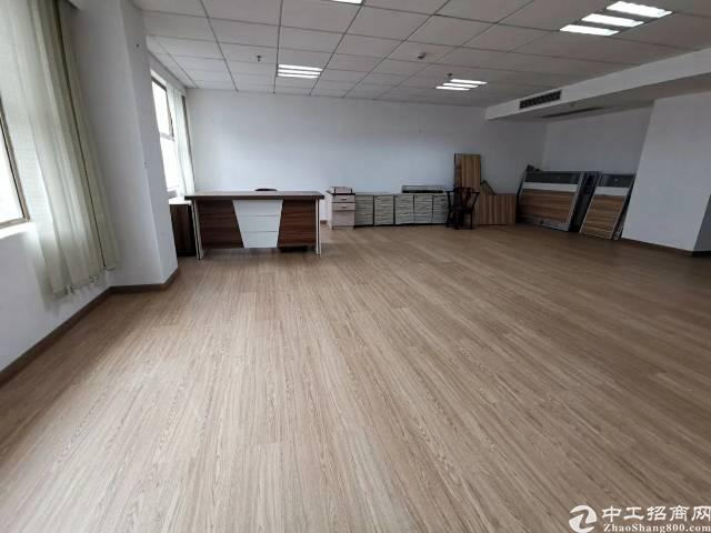 地铁口精装修新华迎宾大道100写字楼招租