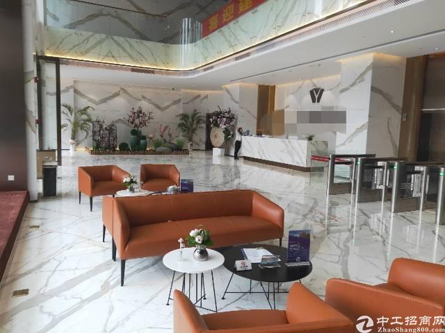 豪华装修地铁口附近带家具