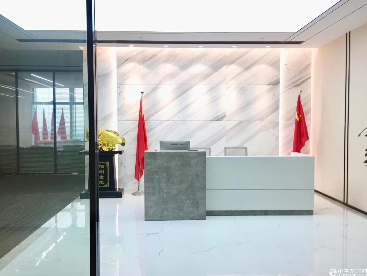 宝安中心区卓越时代广场657平出租