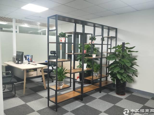 宝安沙井松福大道南环路。户型方正。靠近会展中心。