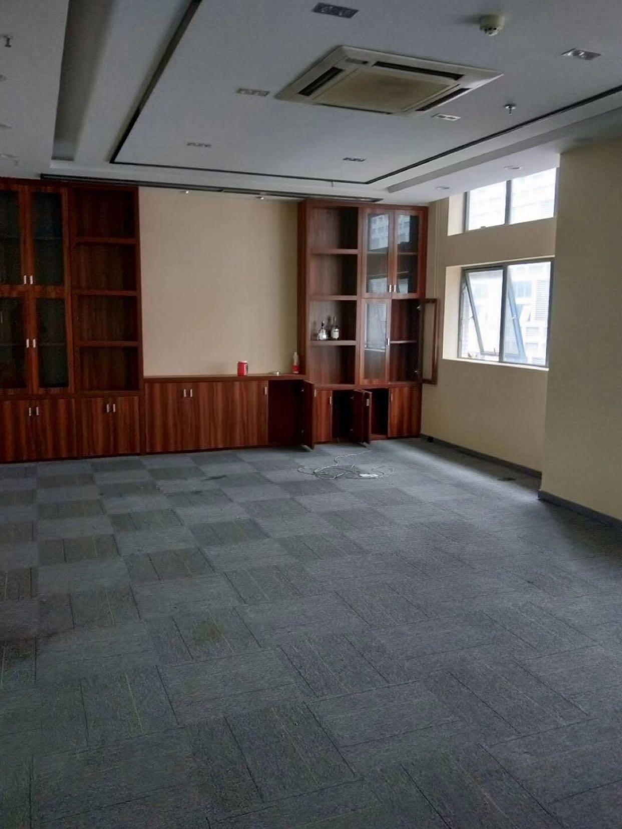 平湖华南城写字楼3000平方