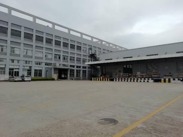 福永新出标准仓库带有卸货平台5000平方钢结构厂房出租