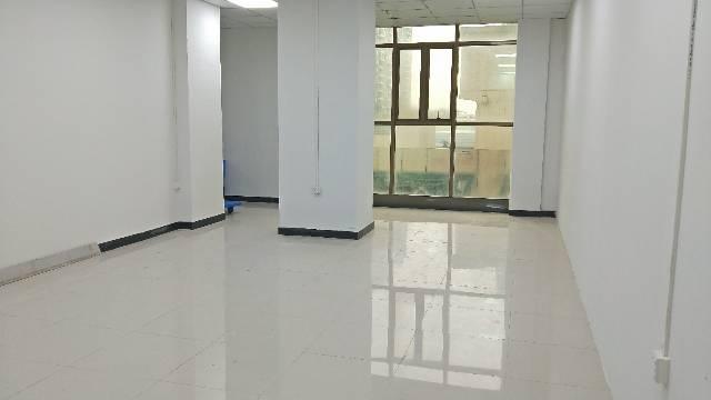 北环路新出写字楼,交通便利,车位充足,入驻可享免费变更注册地