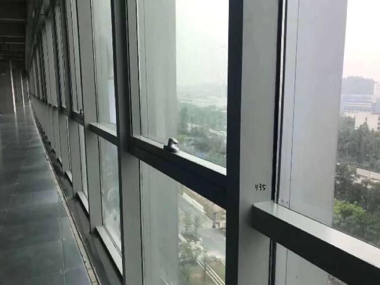 广州市黄埔科学城标准甲级写字楼高速出口400米大小可分租