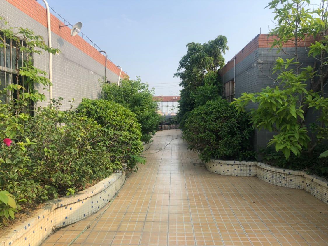 地铁口3分钟交通方便价格优惠性价比高