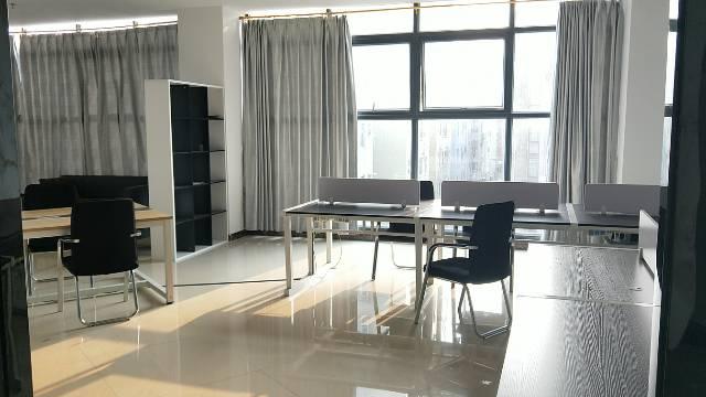领包入住,靠近沙井客运中心站,2500元招租,有红本