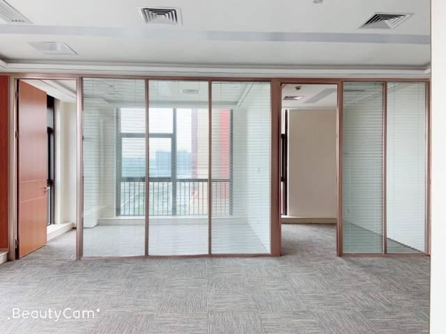 横岗地铁站1公内65元精装修写字楼