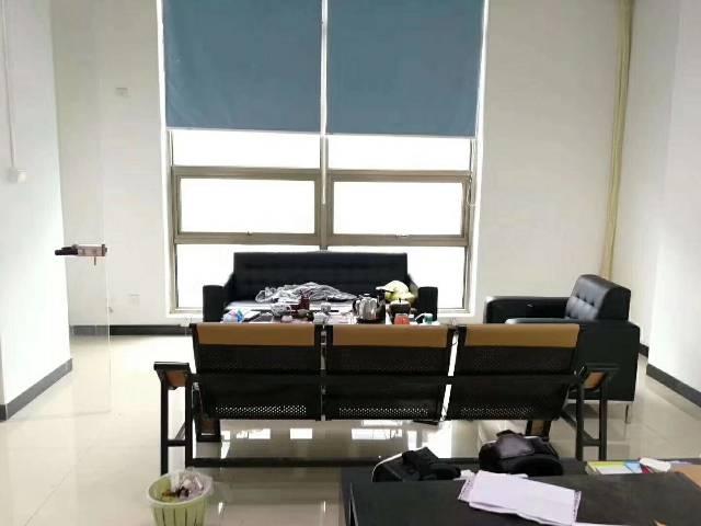 5+1户型带家私办公桌126平