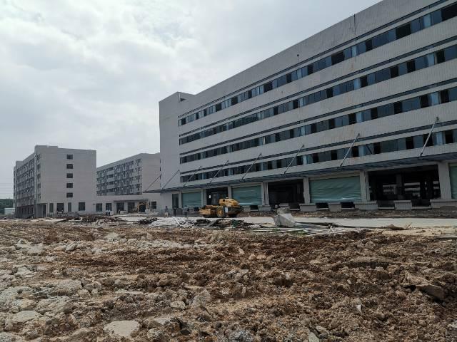 东莞松山湖工业园标准厂房产业园出租20万平方分租形象好空地大